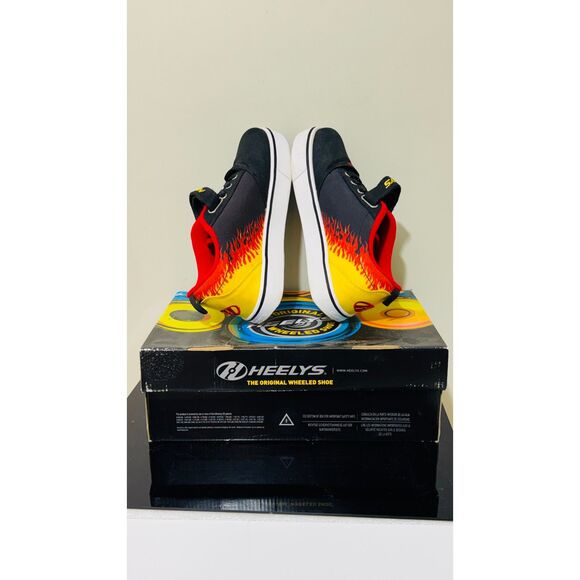 Original Heelys Pro 20 X2 Wheeled Shoes Kids Youth 4 Black Red Yellow Flames - Picture 5 of 8